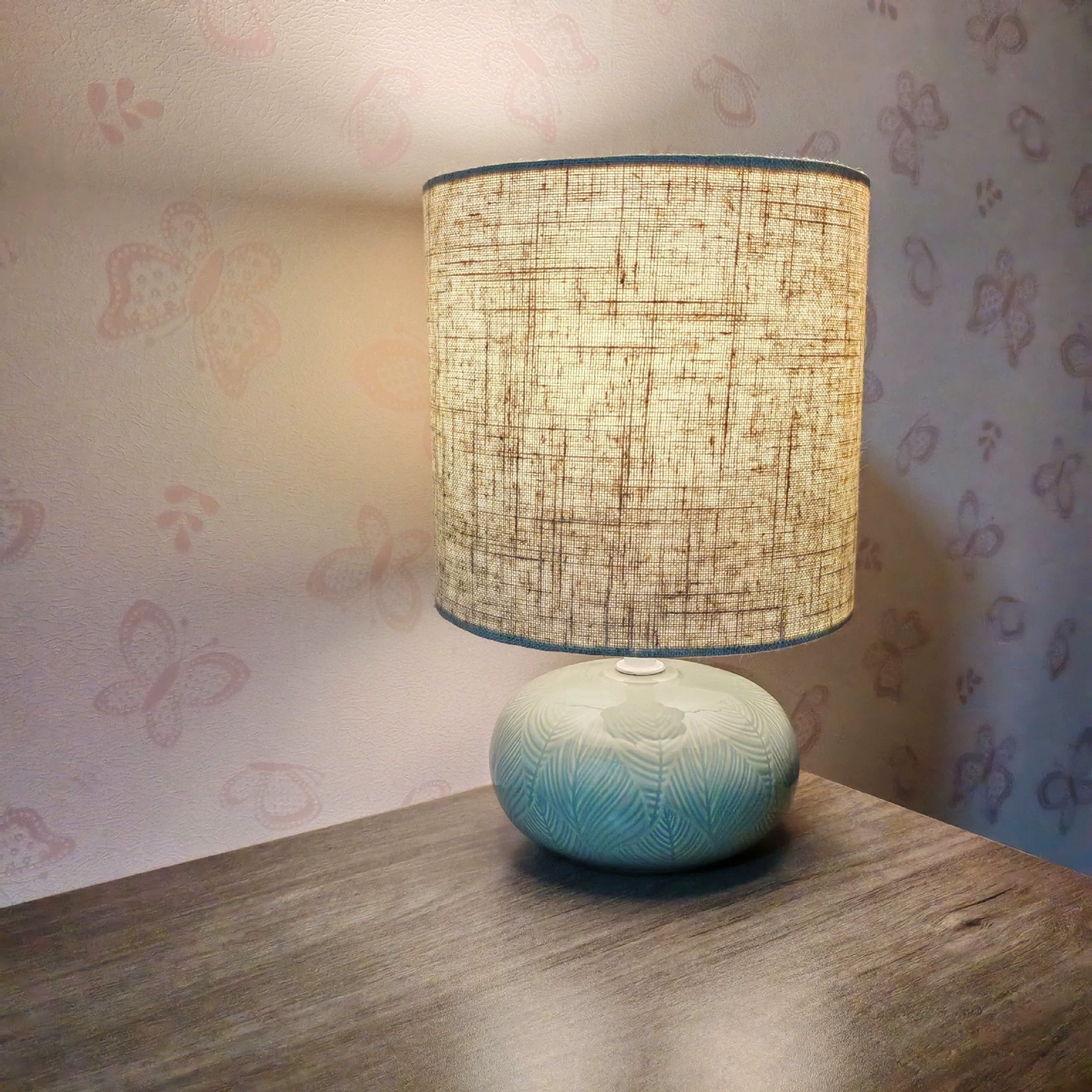 Embossed Ceramic Bedside Table Lamp